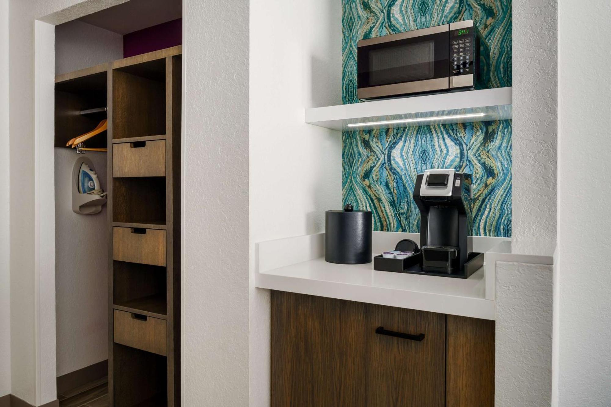 Hilton Garden Inn Лейк Мери Екстериор снимка