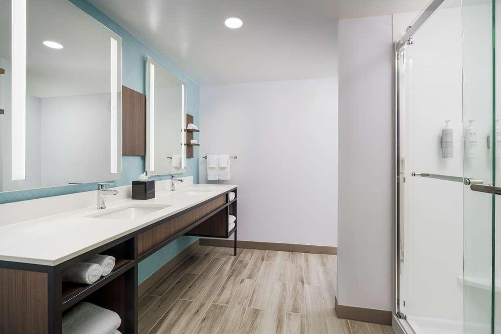 Hilton Garden Inn Лейк Мери Стая снимка